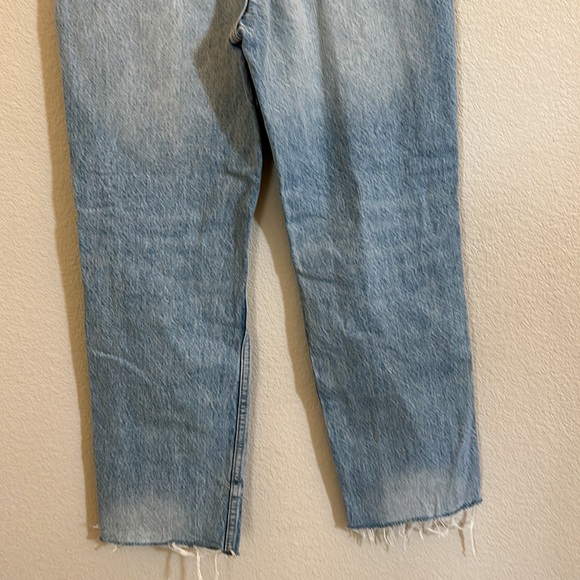 Zara Women’s High Waisted Destructive Jeans - Picture 3 of 13